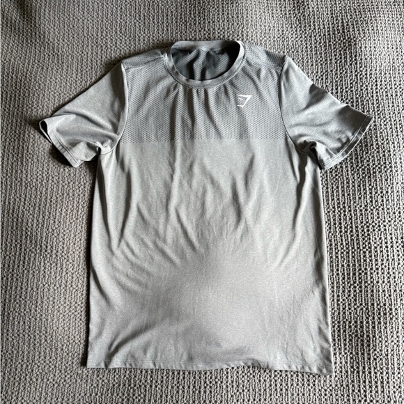 Gymshark Light Gray Short Sleeve Tee - Picture 1 of 3